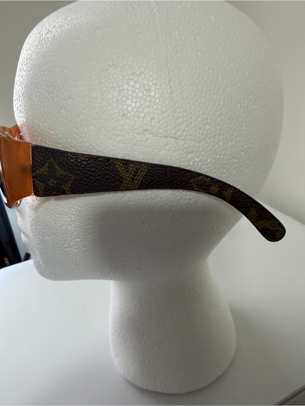 FASHION SUNGLASSES - Picture 3 of 8